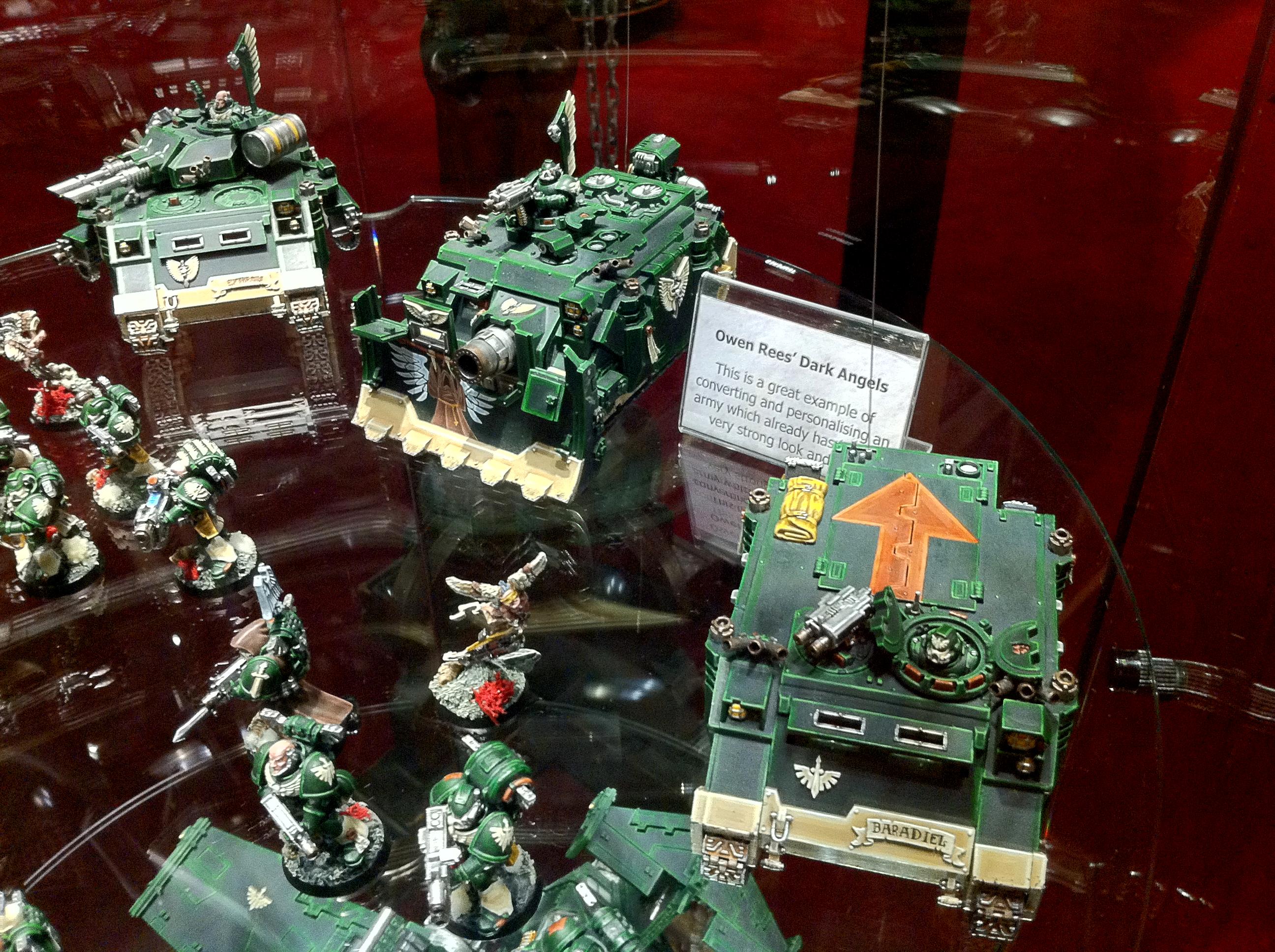 Battle Brothers, Warhammer World Gallery DakkaDakka